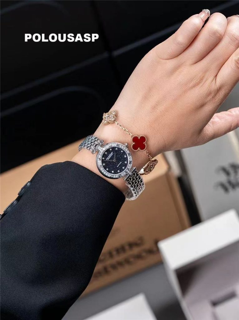 香奈儿CHANEL PREMIÈRE CAMÉLIA SKELETON腕表
