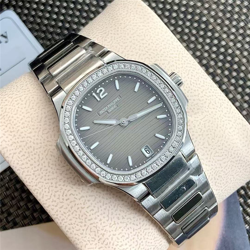 百达翡丽运动优雅NAUTILUS系列鹦鹉螺真钻女款：奢华与优雅的完美诠释