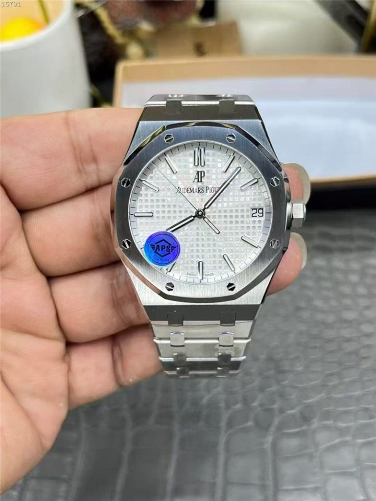 Aps新品AP爱彼皇家橡树15500钢表深度细节评测：重塑“钢王”传奇