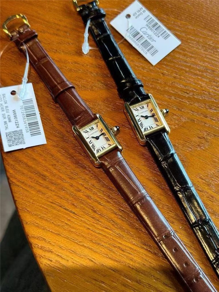 腕间的法式优雅：卡地亚全新迷你坦克石英手表